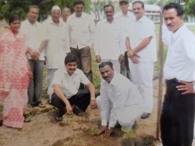 75ade73d 1946 45fa Af68 5860a482f127